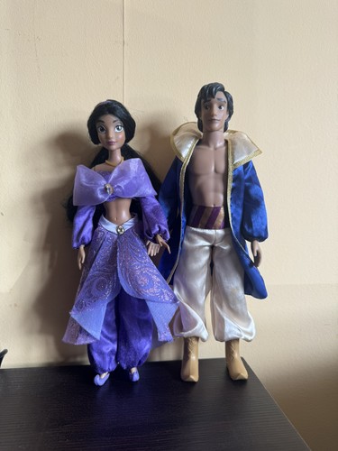 Disney store aladdin - aladdin, and