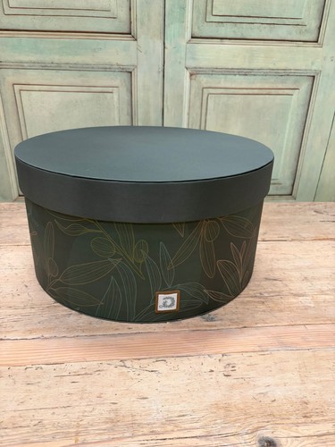 Round gift box with lid