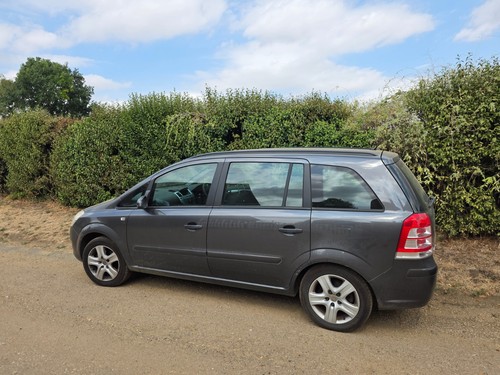 Vauhall zafira 2009 runner - -,