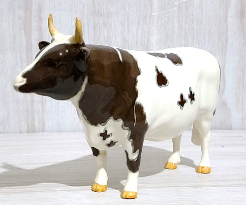 Beswick ayrshire bull - ayrshire, ch