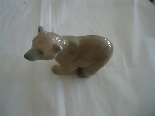 Lladro brown bear figurine - brown,