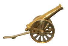 LARGE VINTAGE SOLID BRASS CANNON MODEL IN GOOD CONDITION