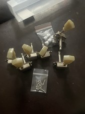 Gibson Style Machine Heads. Not Gibson