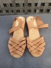 Moheda x White Stuff wooden