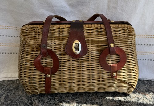 Vintage encore wicker - encore,