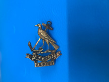 ORIGINAL  ROYAL NAVAL DIVISION HOOD  BATTALION CAP BADGE GAUNT MAKERS TAB