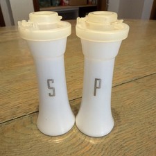 USA VINTAGE TUPPERWARE 6"