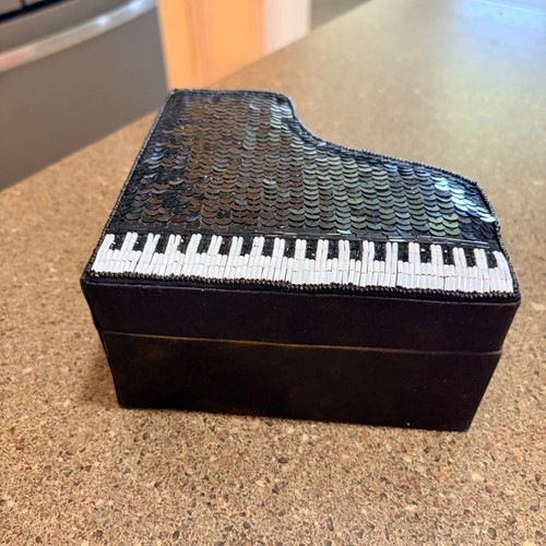 Grand piano sequin beaded - grand,