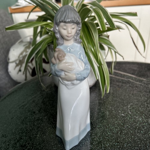 Nao lladro daisa spanish - by,