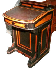 ANTIQUE VICTORIAN DAVENPORT