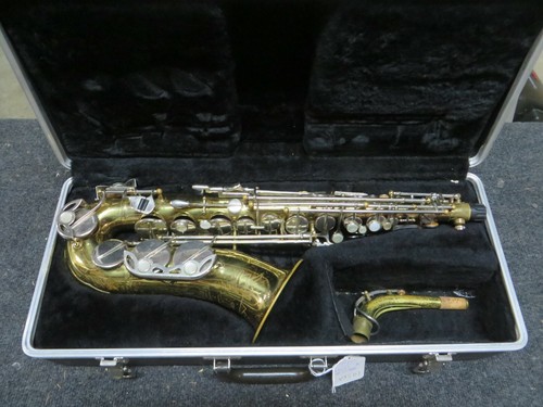 Voss alto saxophone - voss, in