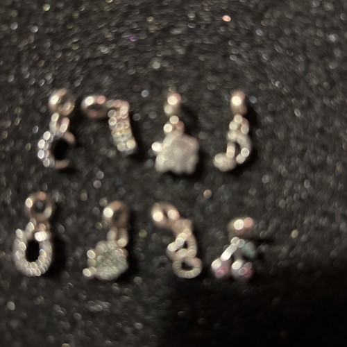 Pandora essence charms - 8,