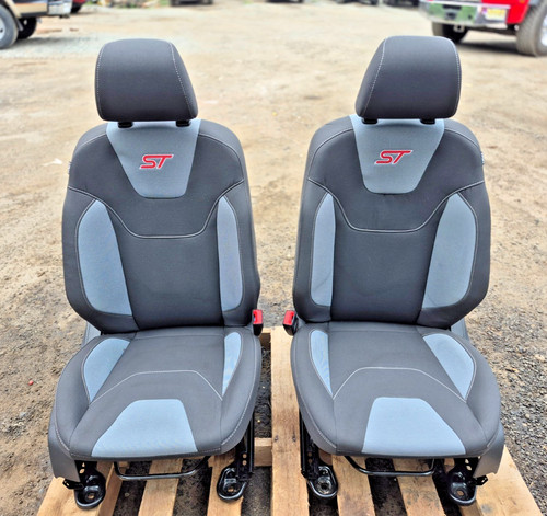 2017 ford focus front seat - front,