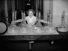 Woman worker with cathode ray