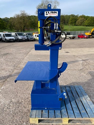 Tractor mounted hydraulic - mounted, log