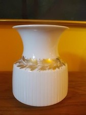 ROSENTHAL PORCELAIN VASE DESIGNED BY TAPIO WIRKKALA OF IITTALA FAME . M746