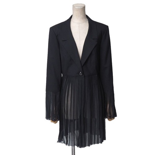 Chanel jacket size 01p - 40,