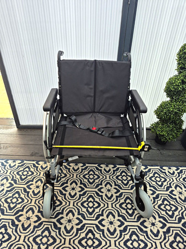 Breezy manual foldable - breezy,