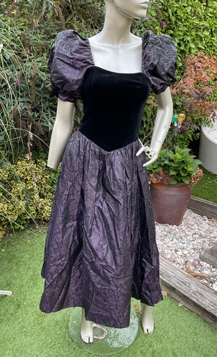 Laura ashley vintage velvet - laura,