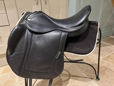 17” silhouette HOOP TREE COB Dressage saddle XXW black with white trim 