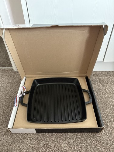 Staub black cast iron - black,