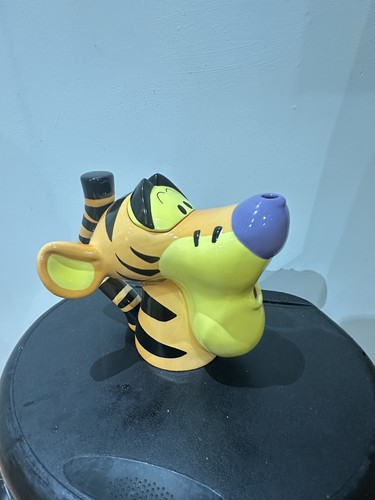 Disney winnie the pooh tigger - winnie,