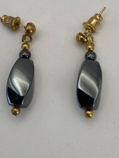 SHINY DARK GREY IRON ORE AND GOLD TONE DROP EARRINGS