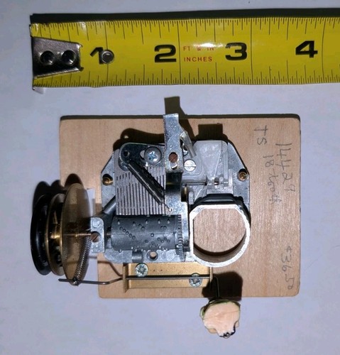 Cuckoo clock musical movement - clock,