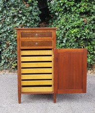 VICTORIAN MAHOGANY COLLECTOR'S