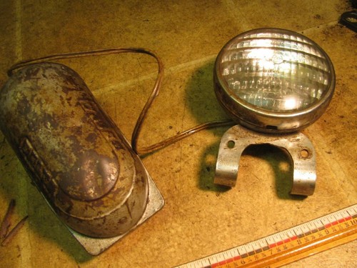 Vintage delta sealed beam - sealed, head
