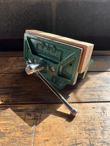 Vintage small joiners - b,