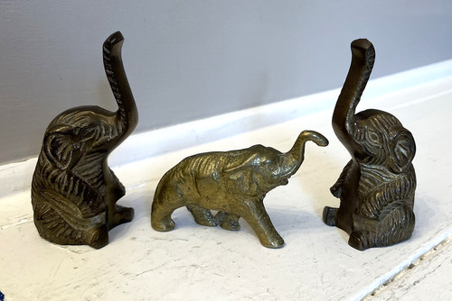 Vintage brass elephants - x,