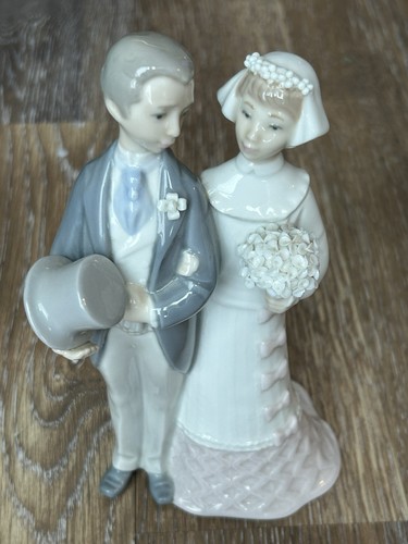 Bride groom lladro figurine - bride,