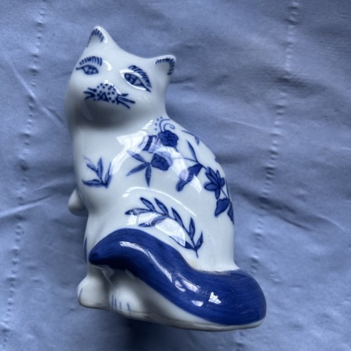 Blue and white - blue,