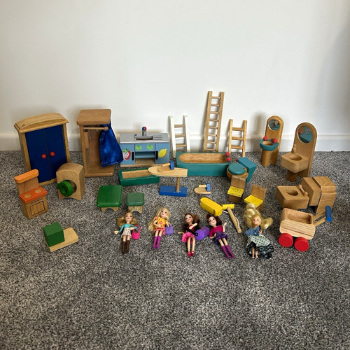 Vintage wooden doll house - vintage,