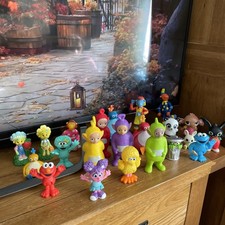 CBEEBIES and sesame  figures toy bundle  collectible toys X 22 figures 