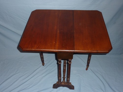 Sutherland table ring turned - table-,