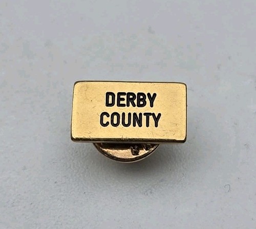 Derby county vintage pin - derby, badge