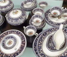 WEDGWOOD FLORENTINE (DARK