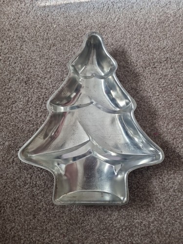 Xmas tree cake - xmas, tin