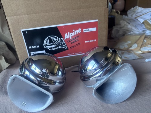Clear hooters alpine horns - hooters,