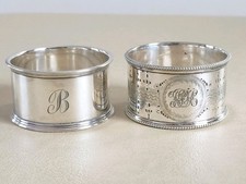 2x Napkin Rings (1x Solid