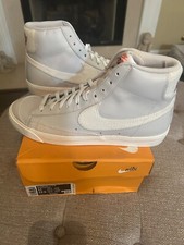 NIB Nike Blazer Mid '77 EMB