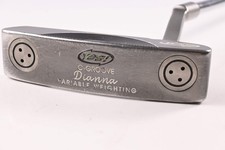 Yes! C-Groove Dianna Putter / 34 Inch