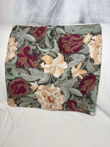 Pottery barn maret - barn, embroidered