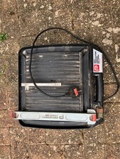 Diamond wet wheel tile cutter