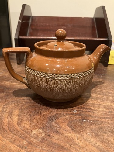 Absolutely gorgeous teapot