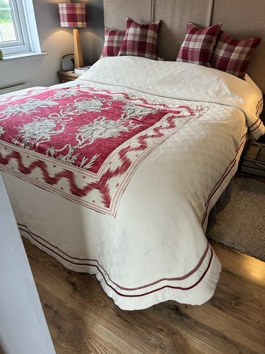 Bespoke showhouse bedspread - bespoke,