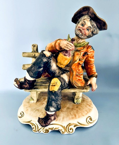Large capodimonte tramp - tramp, on