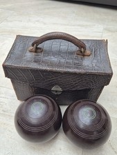 Pair Of Vintage Henselite Standard 5in Bowls With Case